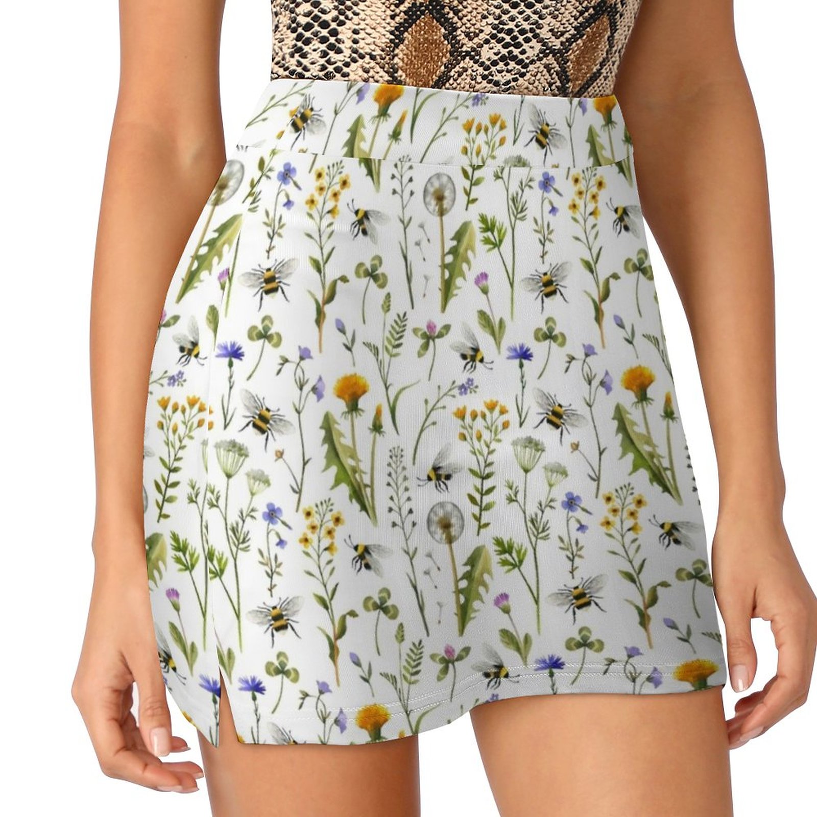 Bees And Wildflowers On White  - Badminton Minion ulasan dan harga